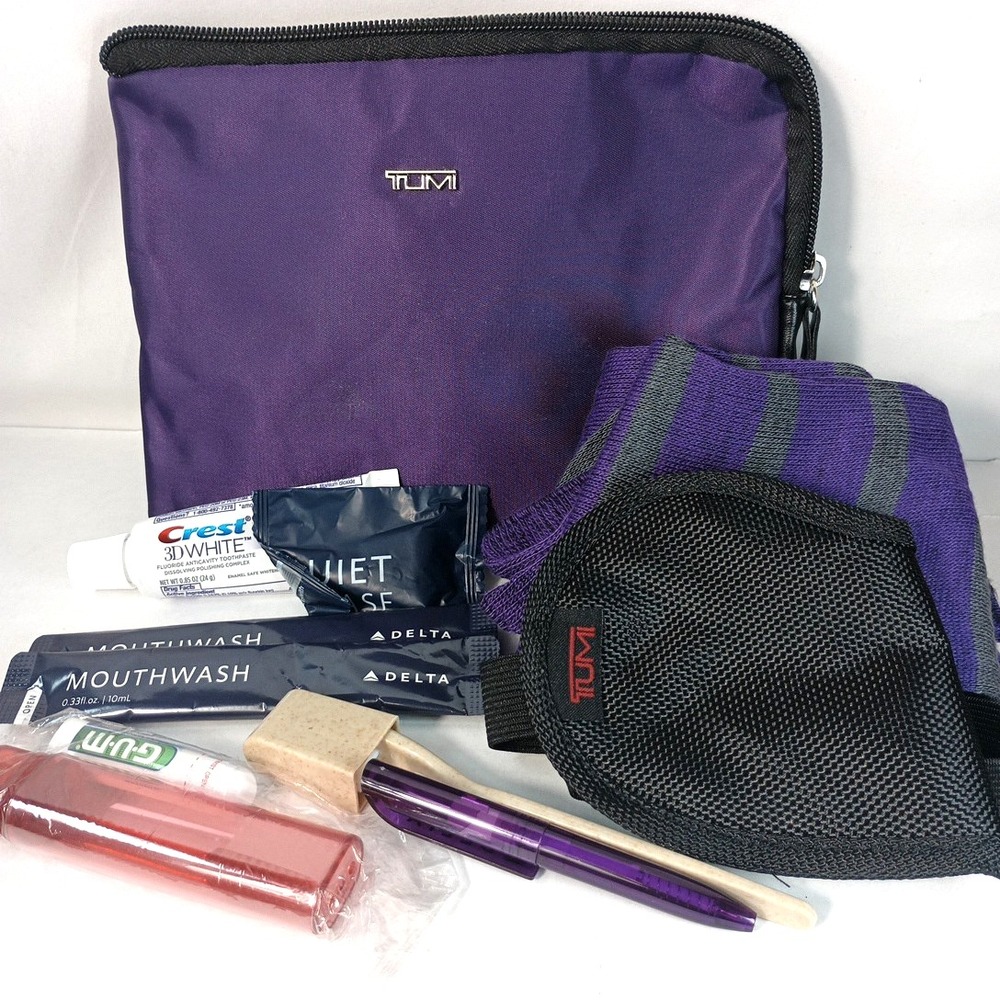 TUMI Delta Airlines Amenity Kit Travel Purple Pouch Eye Mask Socks
